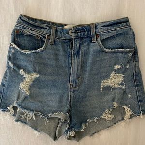 Abercrombie High Rise Mom Short (Curve Love)